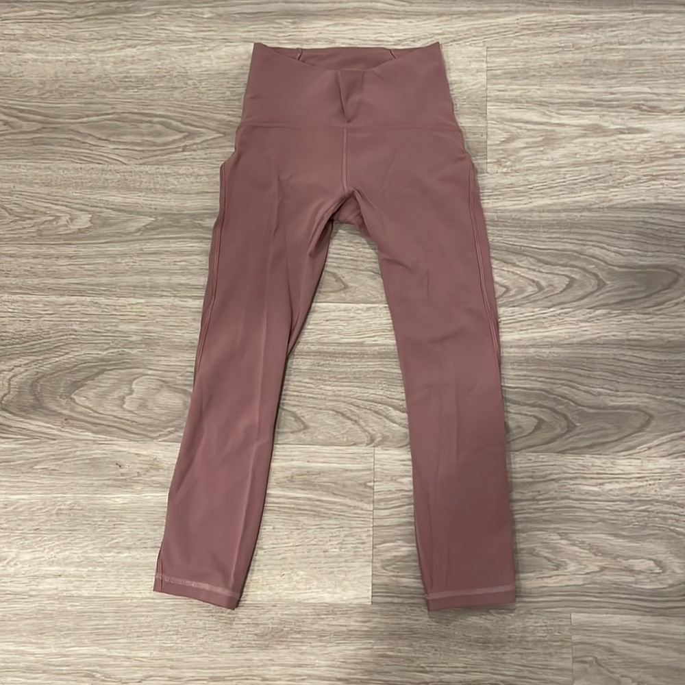 LULULEMON CROPPED LEGGINGS